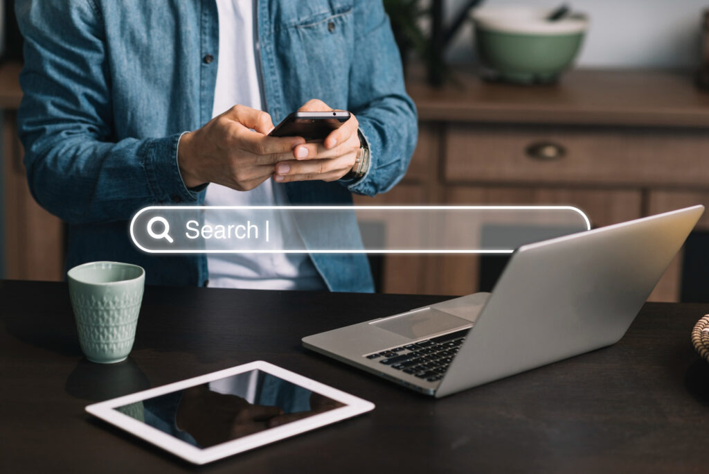 Barra de búsqueda online en representación del SEO