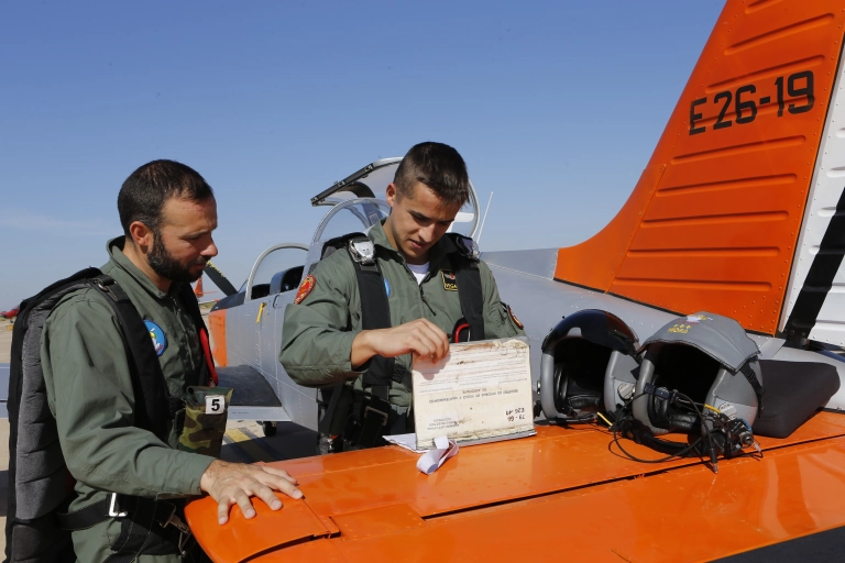 Imagen de apoyo para la convocatoria 2026 de oficiales y suboficiales de las Fuerzas Armadas